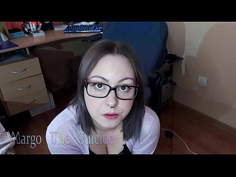 ❤️ Seksi djevojka s naočalama duboko siše dildo na kameri ❤️ Jebeni video  na hr.sexeey.ru ❌